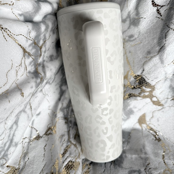 SOLD ON Ⓜ️ - Picture 2 of 5